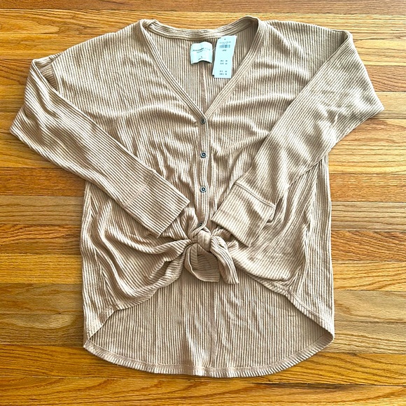 Abercrombie & Fitch ribbed tie waist long sleeve - Picture 1 of 4